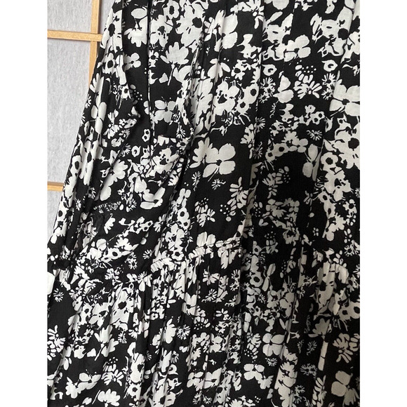 Express Black White Floral Strappy Tank Top Side Zip Medium - Picture 6 of 6